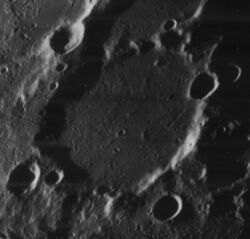 Kästner crater 4178 h1.jpg