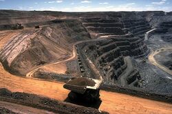 Kalgoorlie open cast mine.jpg