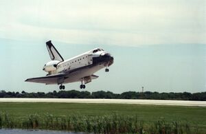STS-83 landing.jpg