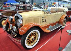 V Retro Auto&Moto Galicia, Chrysler B70 Six, 1926, wood rims.JPG