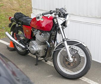 1974 Laverda 1000 3C in Red, front right (Greenwich).jpg