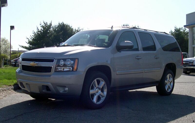 File:2007 Chevrolet Suburban.jpg