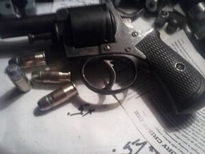 Belgian Western Bulldog revolver.jpg