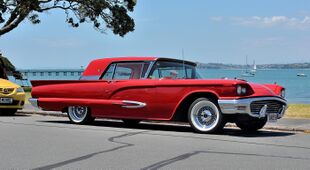 1959 Ford Thunderbird (16283045745) (cropped).jpg