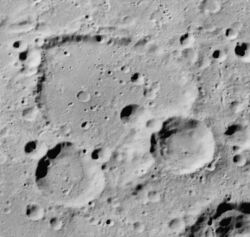 Deutsch crater AS16-M-3008 ASU.jpg