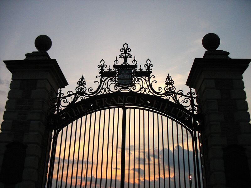 File:Gates to Francis Field - Danforth Campus of Washington University in St. Louis.jpg