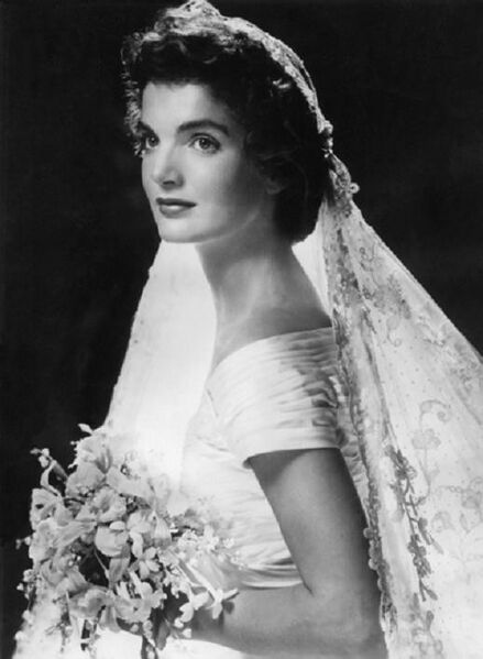 File:Jackie Kennedy on her wedding day,Rhode Island,September 12, 1953.jpg