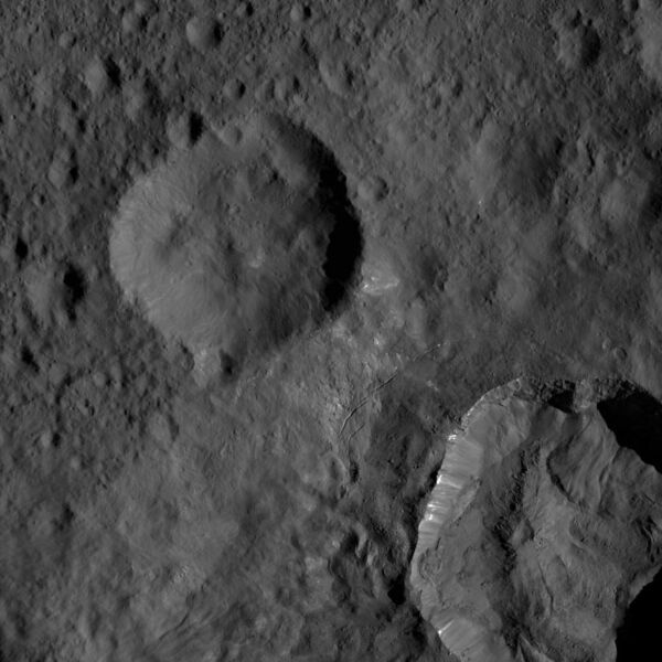 File:PIA20410-Ceres-DwarfPlanet-Dawn-4thMapOrbit-LAMO-image55-2016208.jpg