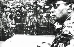 Suharto at funeral.jpg
