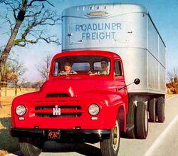 1953 International R-165 Roadliner (cropped).jpg