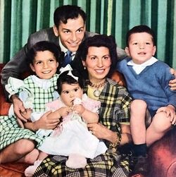 Sinatra family 1949.jpg