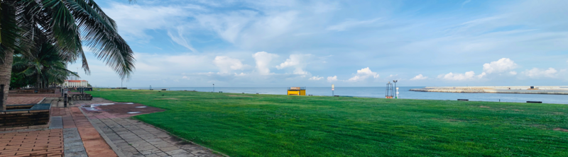 File:Sri Lanka Columbo west coast panorama.png