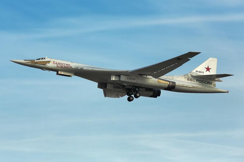 File:Tupolev Tu-160 in flight.jpg