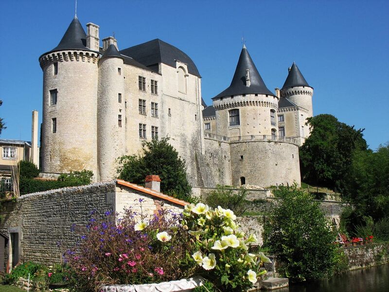 File:Chateau Verteuil.JPG