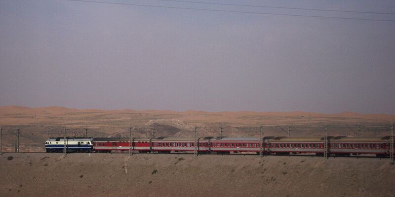 File:Lanxin Railway Train 01.jpg