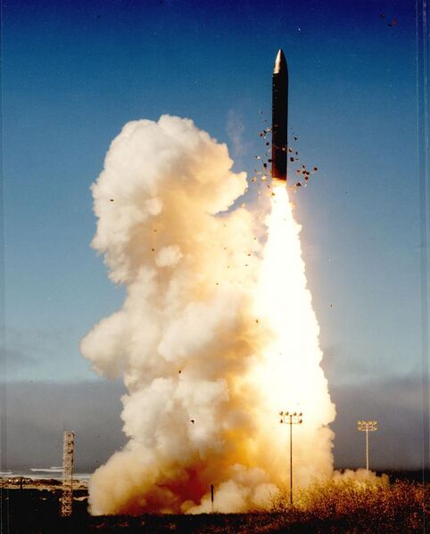 File:Peacekeeper missile after silo launch.jpg