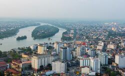 Thành phố Huế nhìn từ trên cao (2).jpg