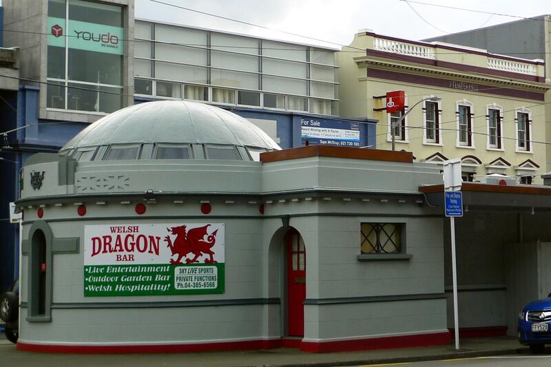 File:Welsh Dragon Bar, Wellington.jpg