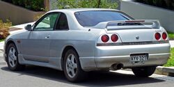 1993-1996 Nissan Skyline (R33) GTS25t coupe (2011-01-05).jpg