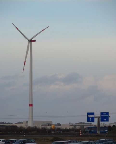 File:20140315 xl Windkraftanlage-WKA-in-der-Naehe-der-neuen-Messe-Leipzig-6035.jpg
