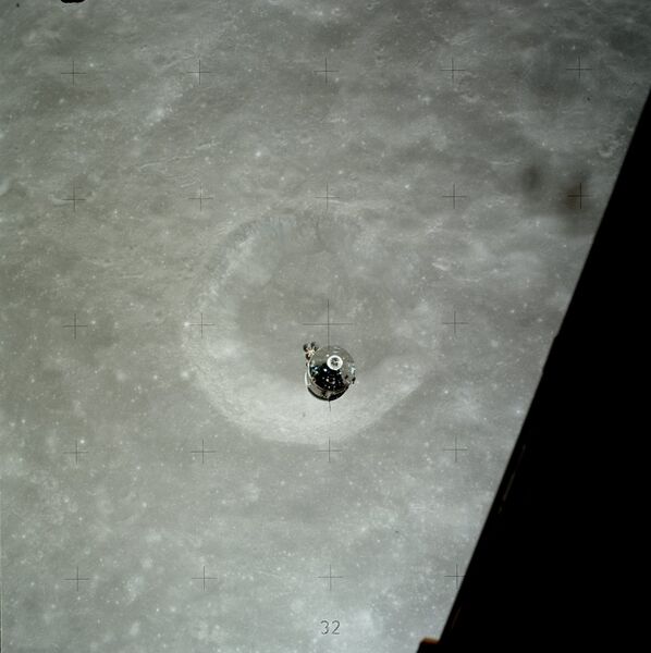 File:Apollo 17's CSM America above Becvar X.jpg
