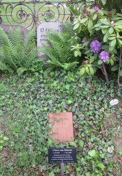 Grave of Clara von Simson