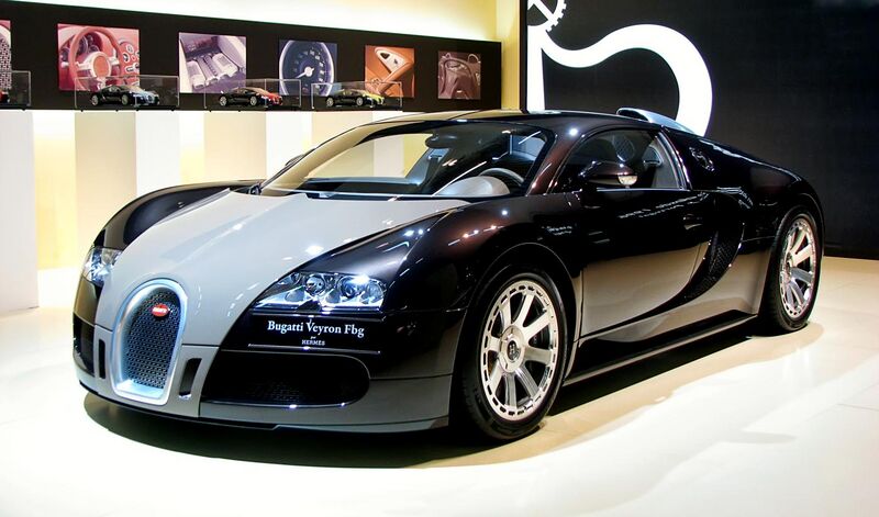 File:Bugatti Veyron - BCN motorshow 2009.JPG