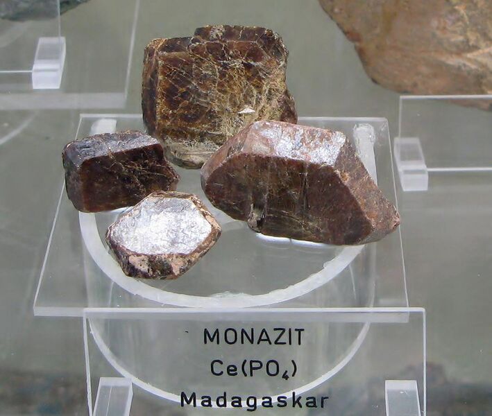 File:Monazit - Madagaskar.jpg