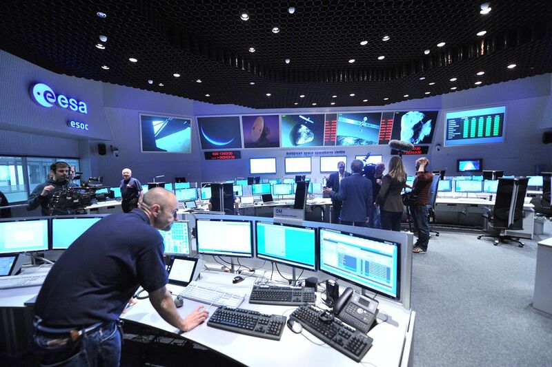 File:Views in the Main Control Room (12052189474).jpg
