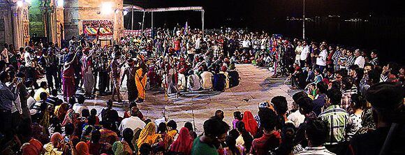 Evening Gavari performance at Udaipur's Gangaur Ghat