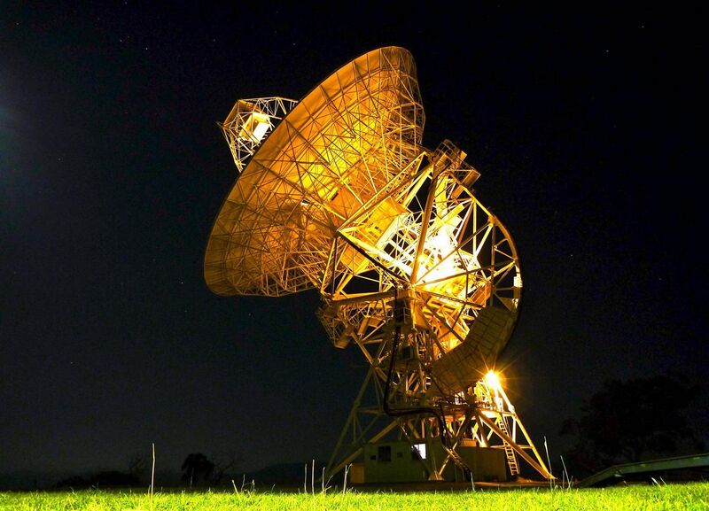File:Mt Pleasant radio telescope night.jpg