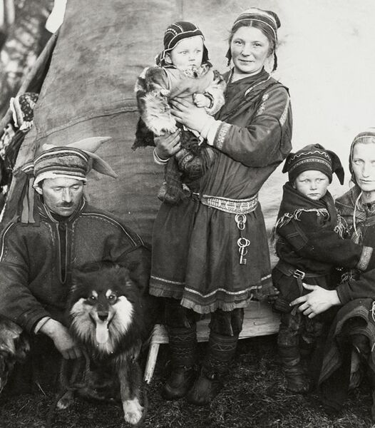 File:Sami family Finland 1936.jpg