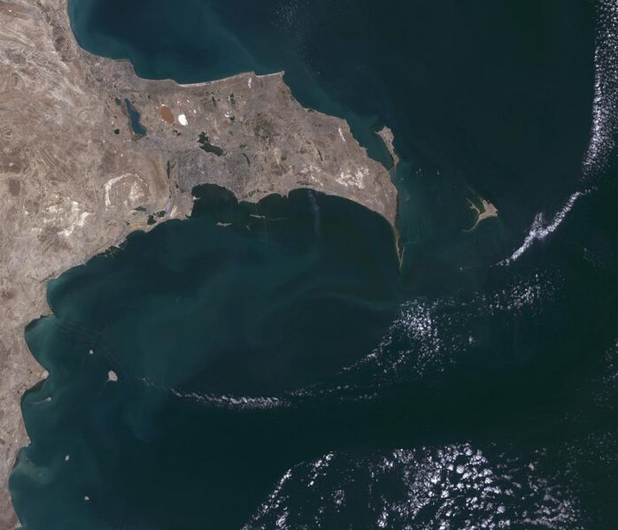 File:Baku, Azerbaijan, satellite image, LandSat-5, 2010-09-06.jpg