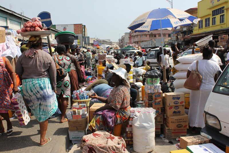 File:Street Outside Makola Market, Accra, Ghana.JPG