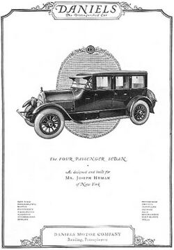 Daniels 8 limo (1919).jpg