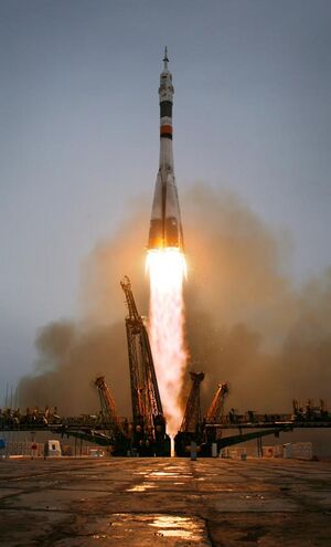 Soyuz TMA-14 liftoff.jpg