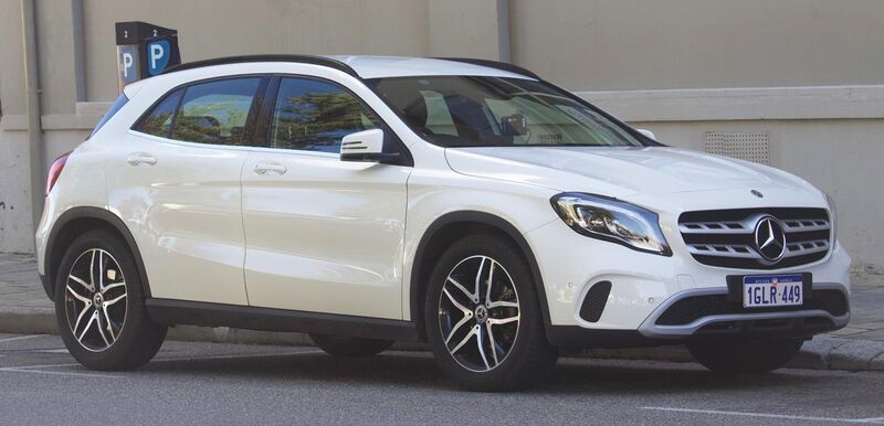 File:2018 Mercedes-Benz GLA 180 (X 156) wagon (2018-07-19) 01.jpg