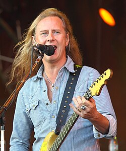 Jerry Cantrell 10.jpg
