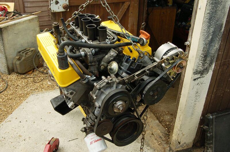 File:Rover V8 engine.jpg