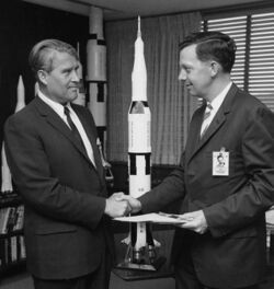 Wernher von Braun (left) and Hermann Koelle.jpg