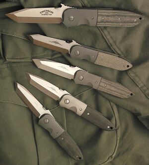 5 versions of the CQC-6 knife.jpg