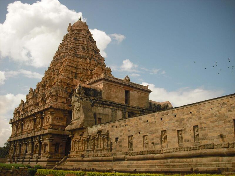 File:Brihadisvara Temple, Kangai Konda Cholapuram.jpg