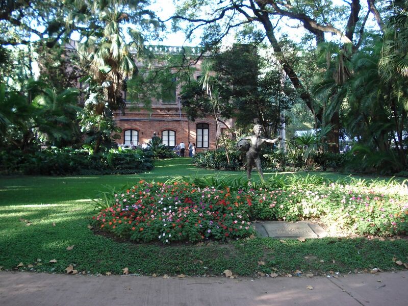 File:Buenos Aires Entrada al Jardin Botanico Carlos Thays.jpg