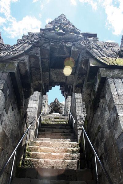 File:Lens Flare at Borobudur Stairs Kala Arches.JPG