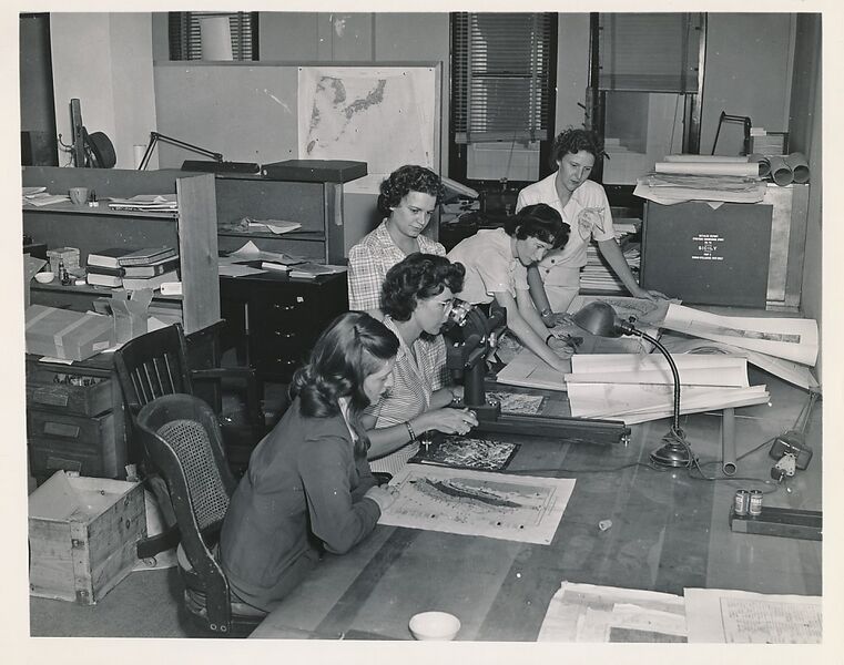File:Women USGS geologists working with maps during WWII.jpg