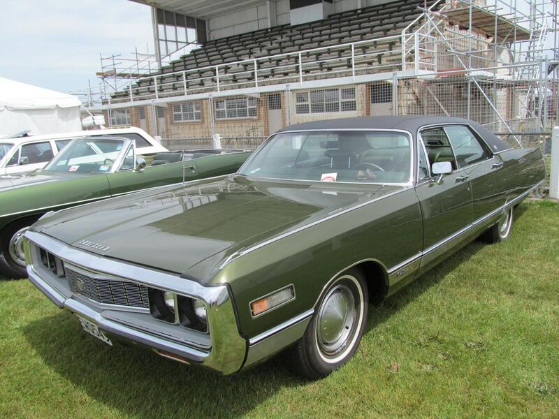 File:1971 Chrysler New Yorker Brougham (12516756455).jpg