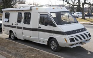 1988 Winnebago LeSharo 2.2 gasoline, front right.jpg