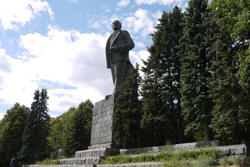 File:Dubna Lenin.JPG