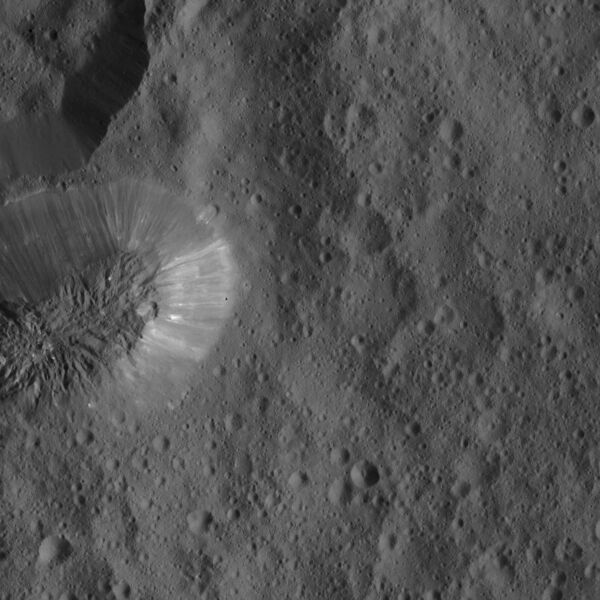 File:PIA20579-Ceres-DwarfPlanet-Dawn-4thMapOrbit-LAMO-image84-20160320.jpg