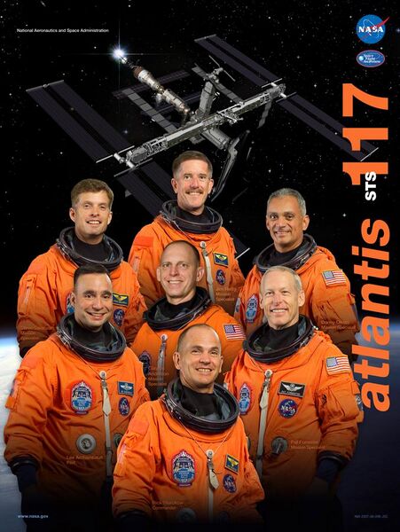 File:STS117 crewposter.jpg